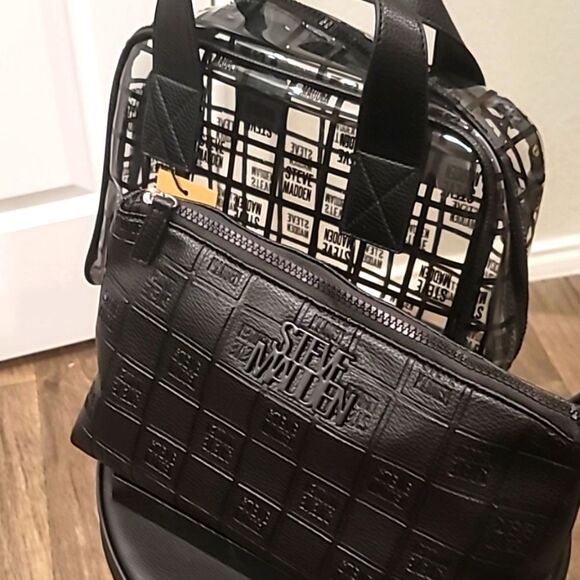 Steve Madden Block Logo Solid & Clear Cosmetic Case - Picture 4 of 9